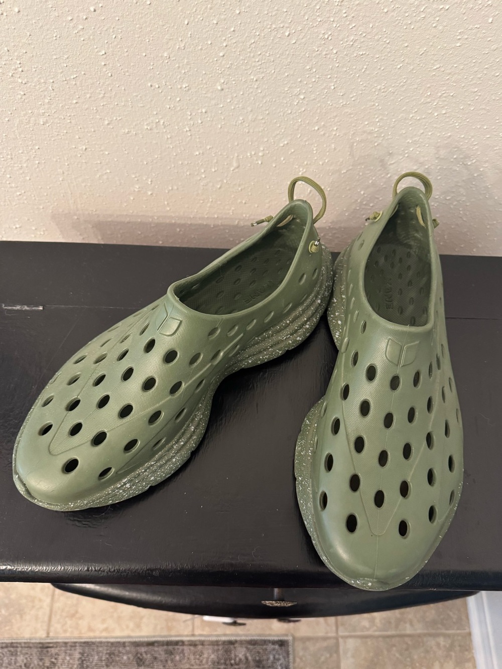 Kane Revive Mens Shoes Olive Olive Speckle Vented Rubber Size 13
